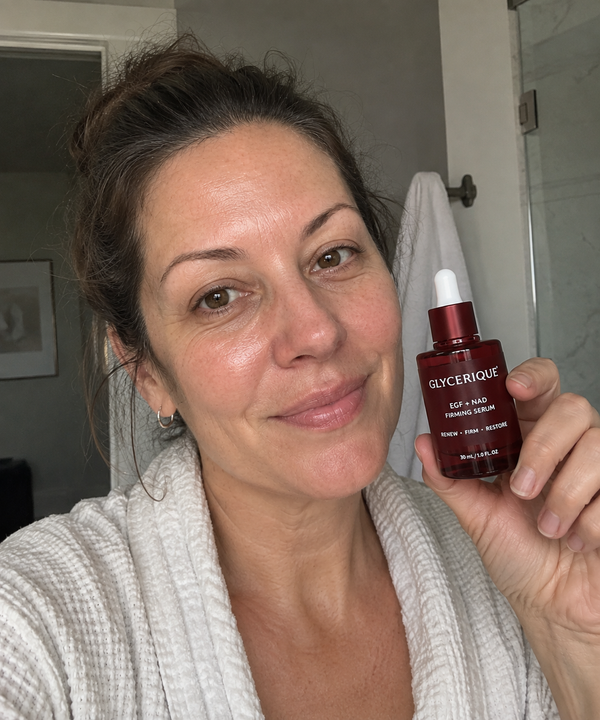 Olivia, 43